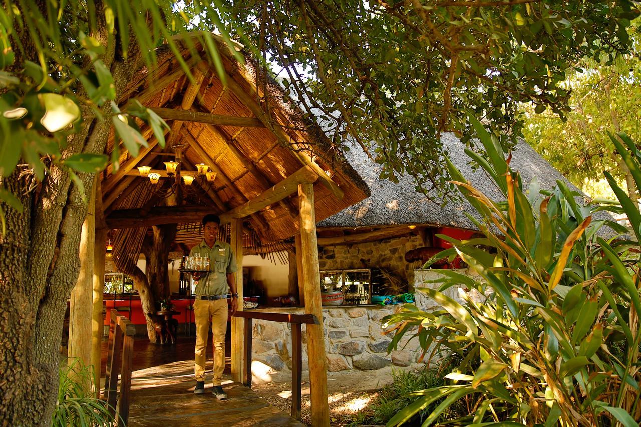 Thamalakane River Lodge Maun Extérieur photo